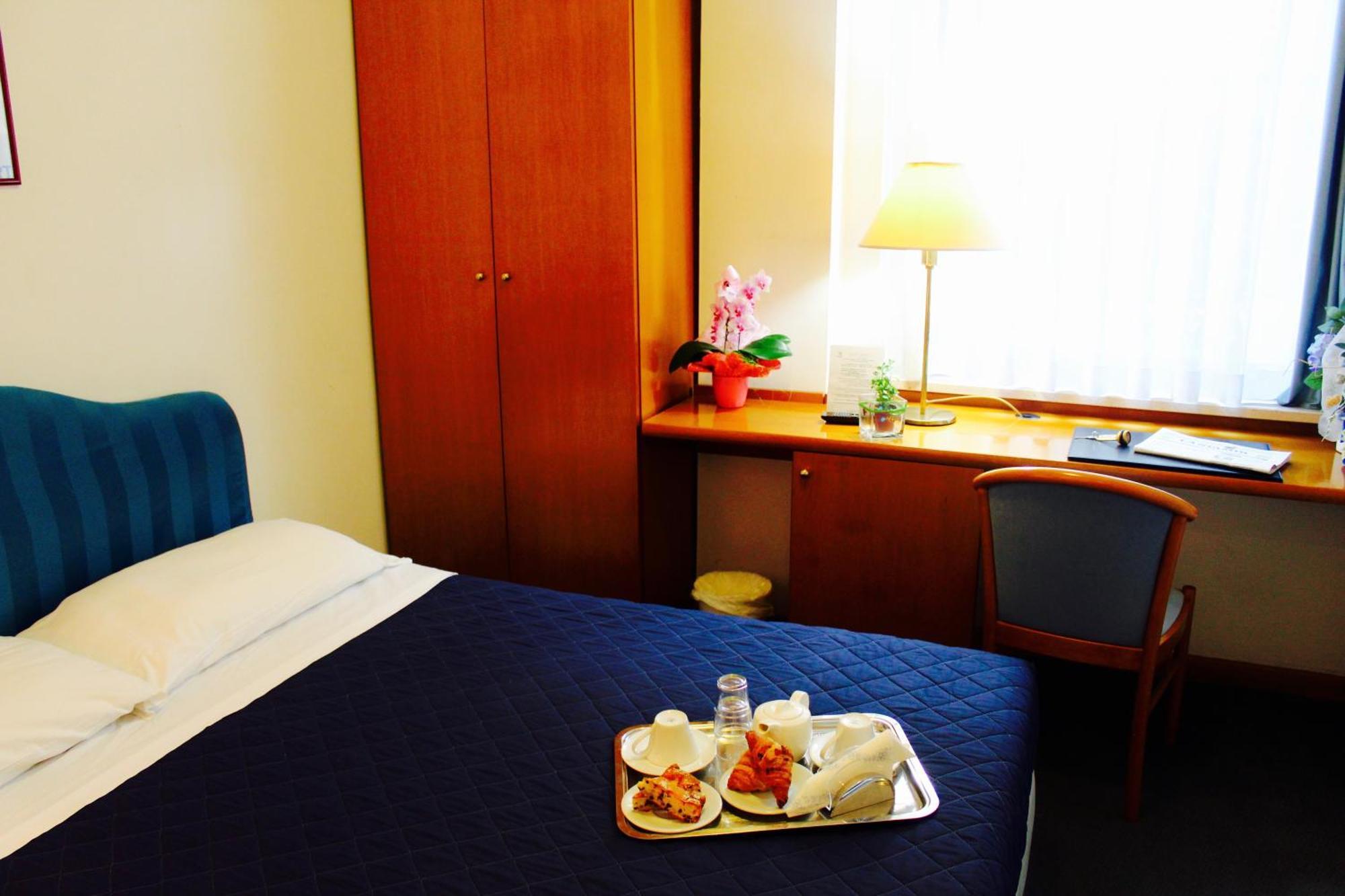Arcangelo Roof Hotel Римини Екстериор снимка