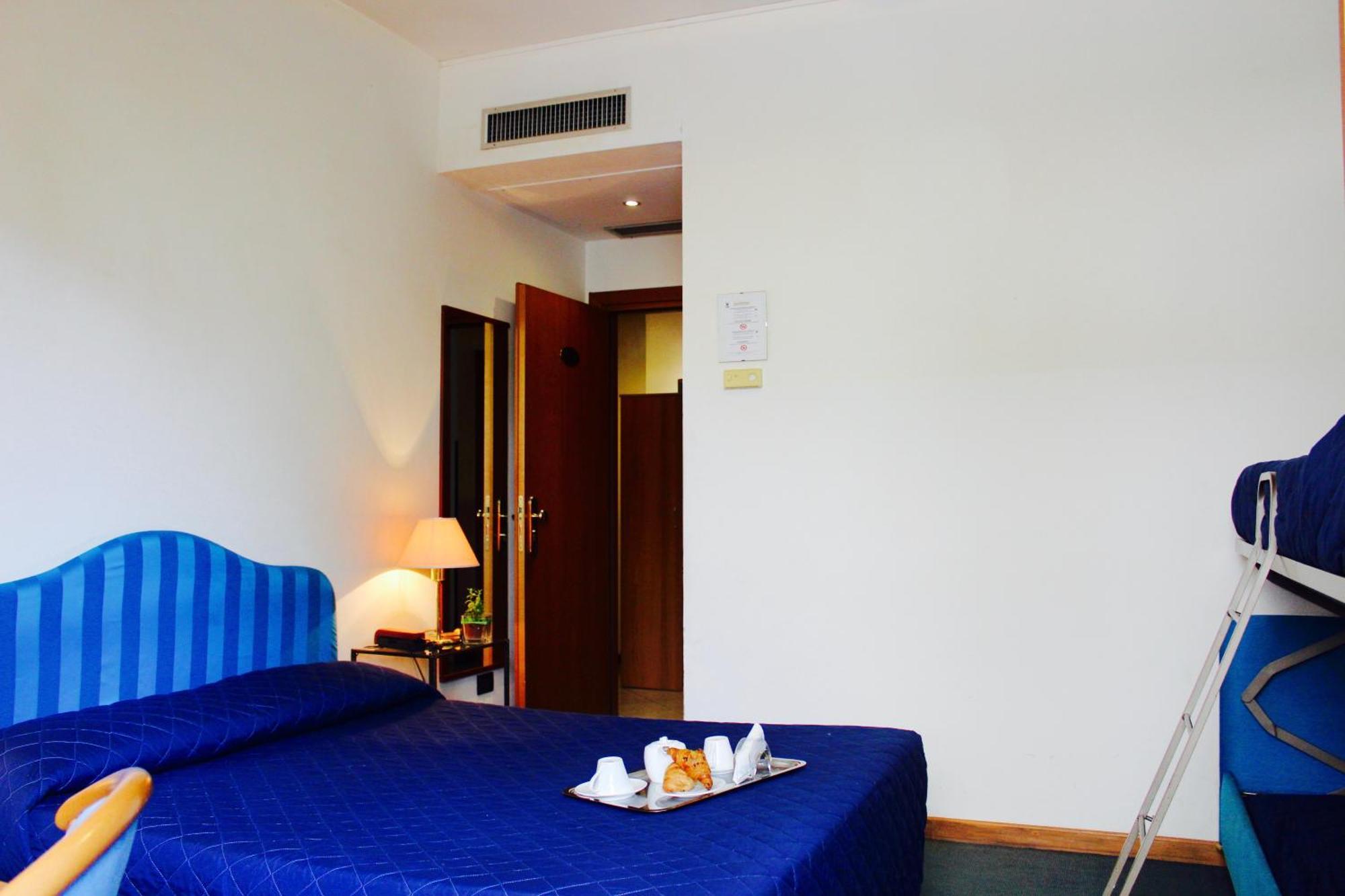 Arcangelo Roof Hotel Римини Екстериор снимка