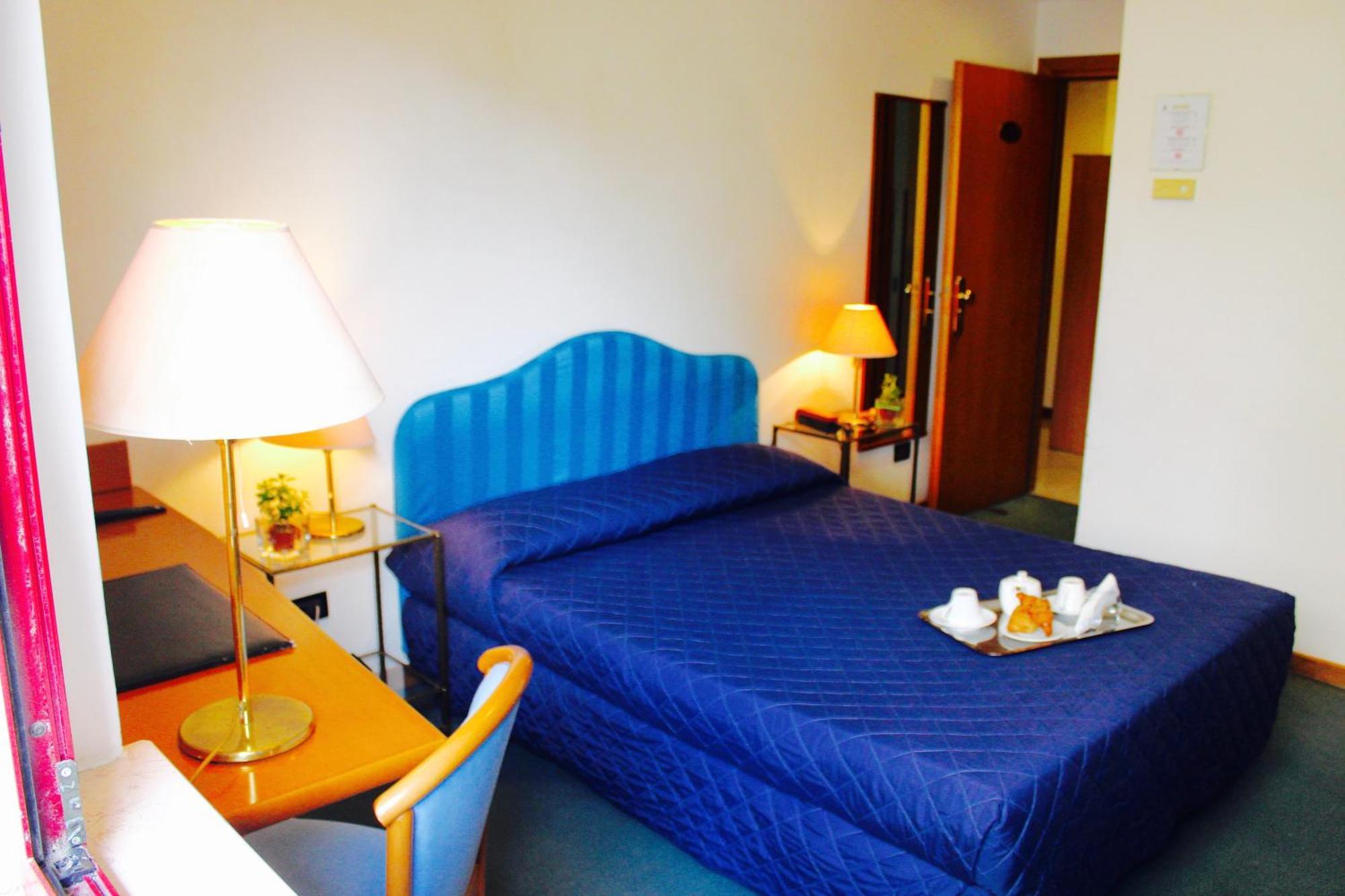 Arcangelo Roof Hotel Римини Екстериор снимка