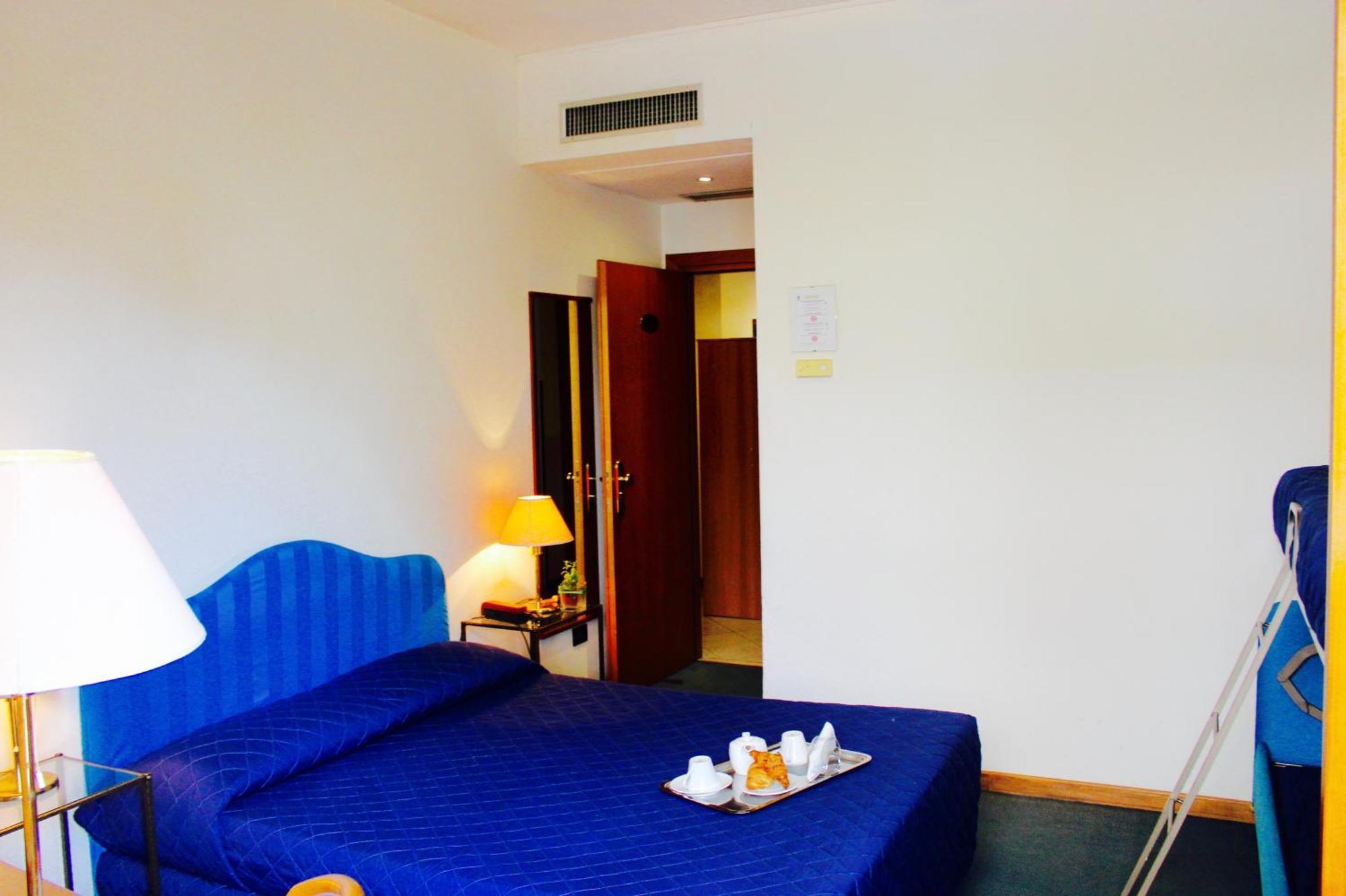 Arcangelo Roof Hotel Римини Екстериор снимка